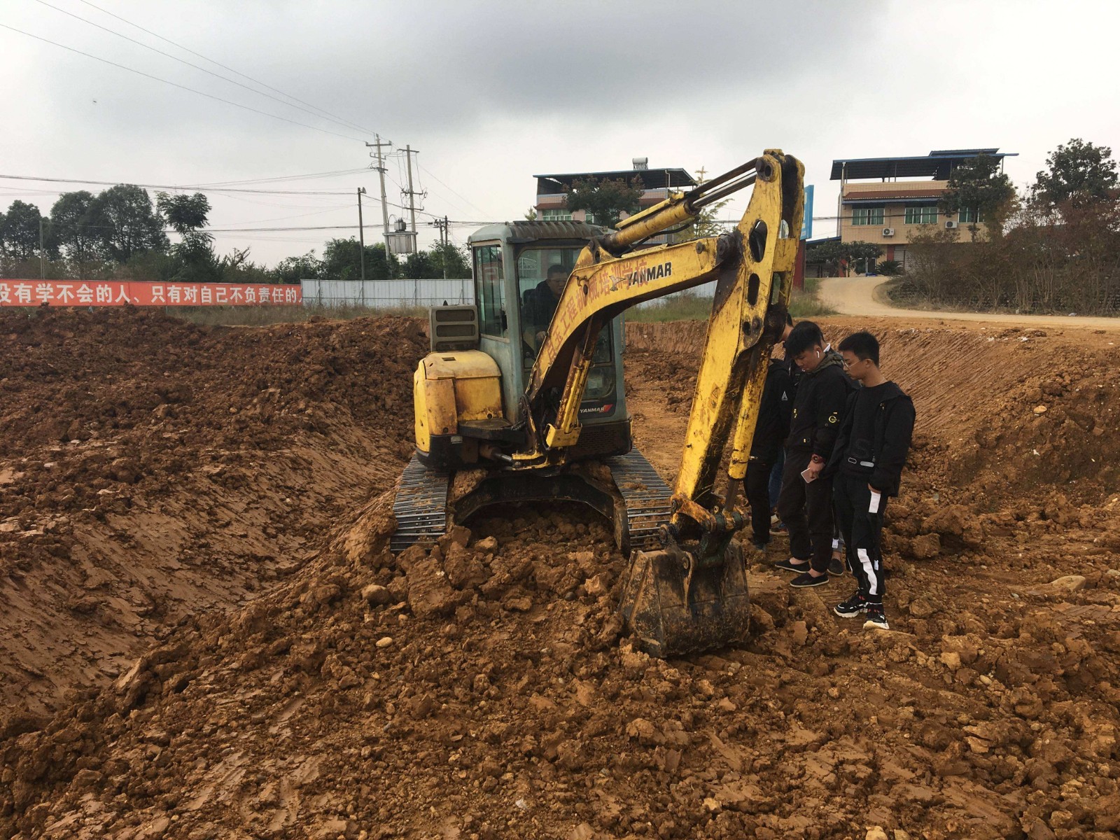林州市挖掘机培训教学